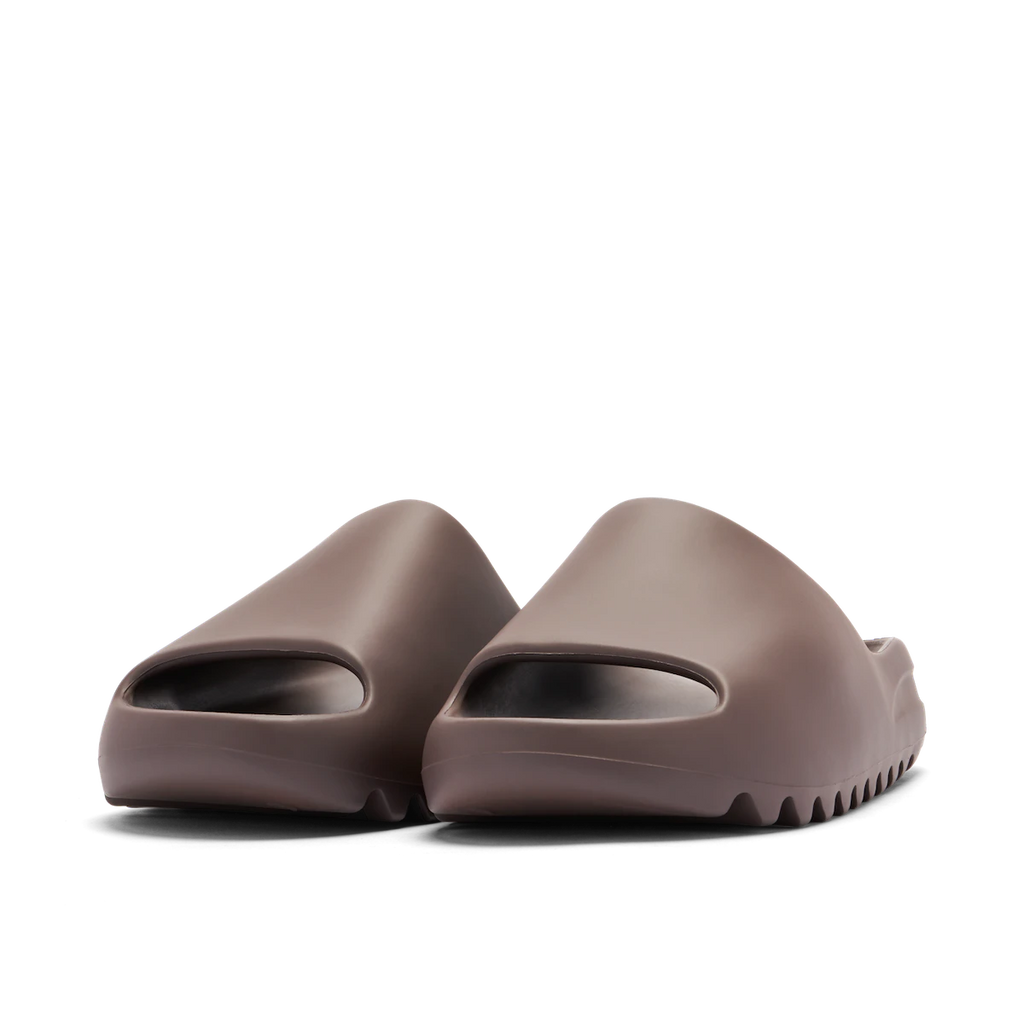 ADIDAS YEEZY SLIDE 'SOOT'