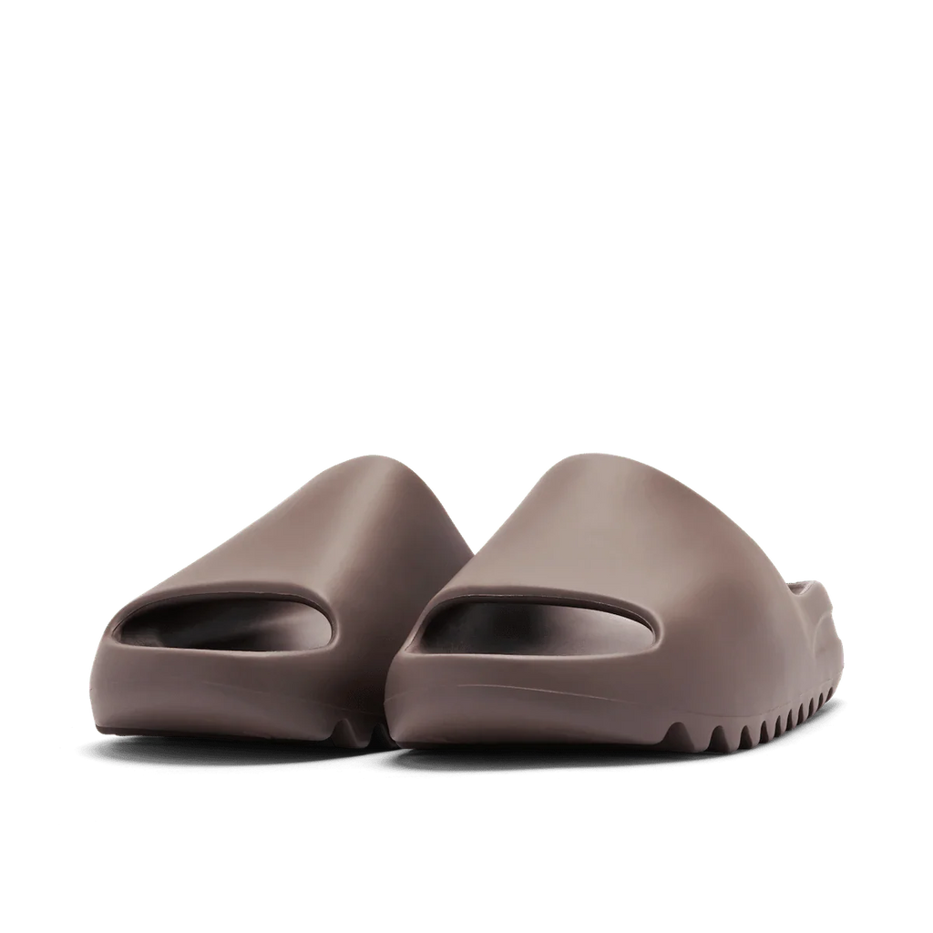 ADIDAS YEEZY SLIDE 'SOOT' - DREAMWEAR