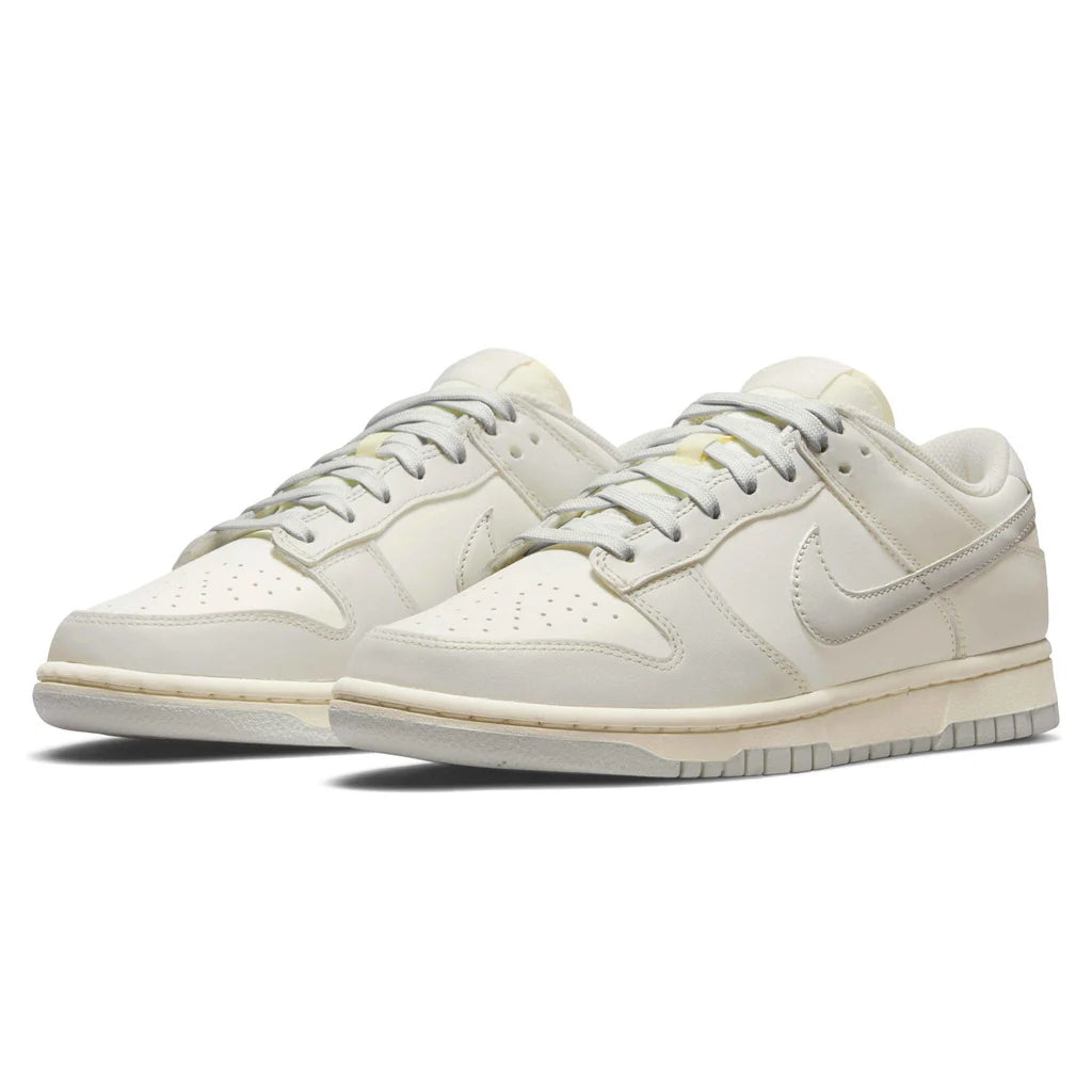 Nike Dunk Low Light Bone | Women’s Classic Sneaker